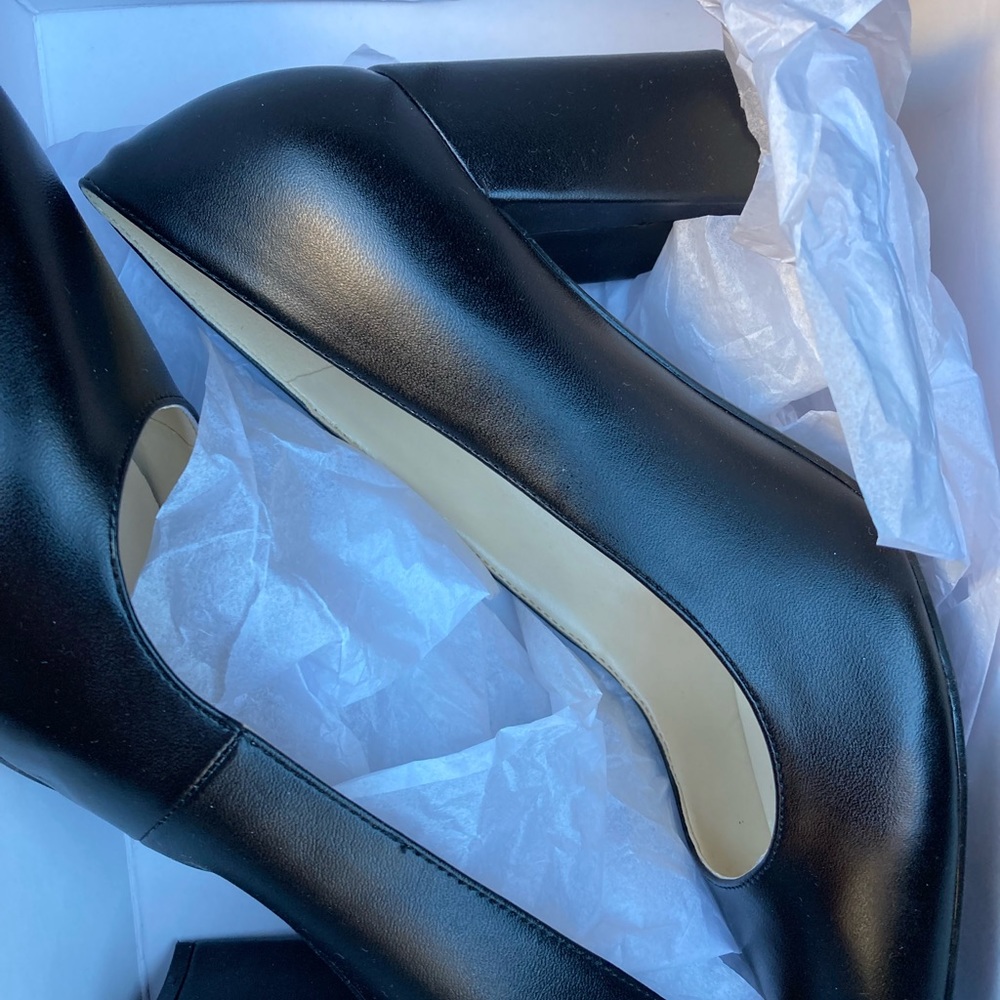 New with box Black Nine West shoes square heels comfortable and stylish. Size 9